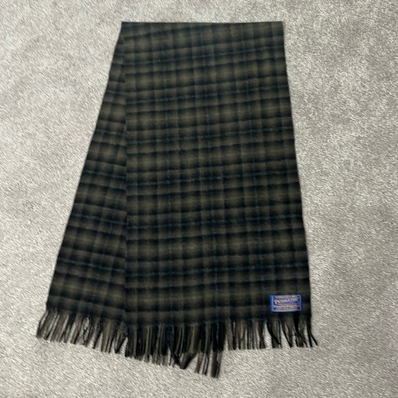 Pendleton Wool Muffler Plaid - Picture 1 of 2